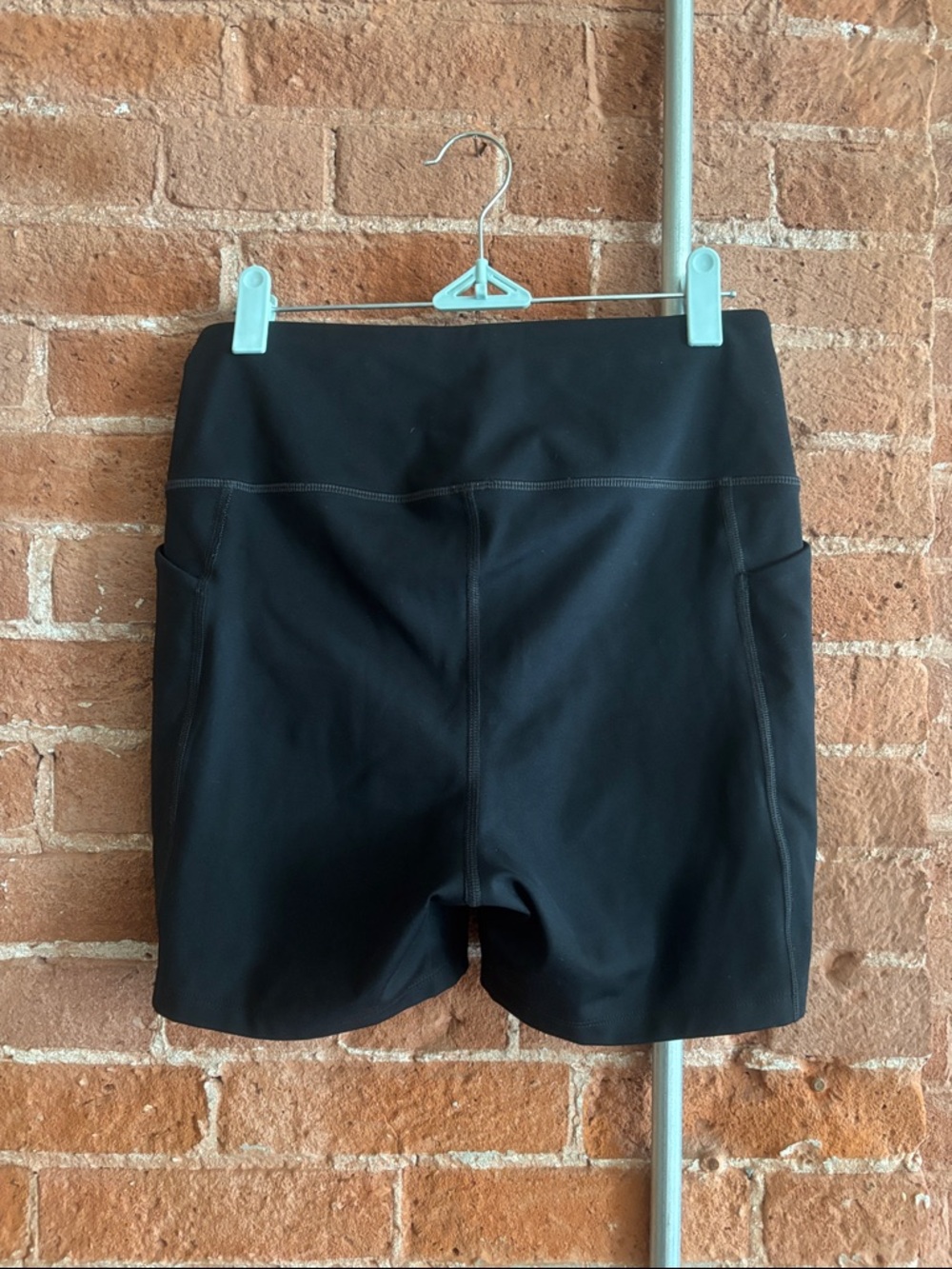 Girlfriend Collective Compressive Pocket Run Short, Black - Picture 7 of 7